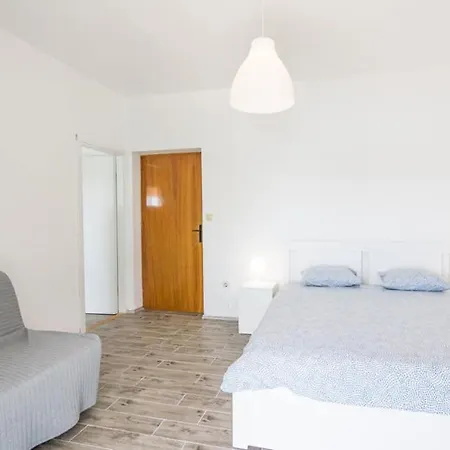 Διαμέρισμα Mama Roza Mit Blick Auf Wasser By Interhome