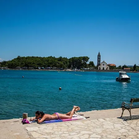 Apartman Mama Roza Mit Blick Auf Wasser By Interhome *