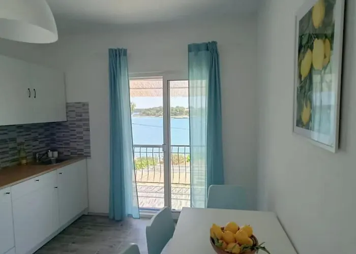 Mama Roza Mit Blick Auf Wasser By Interhome Apartment