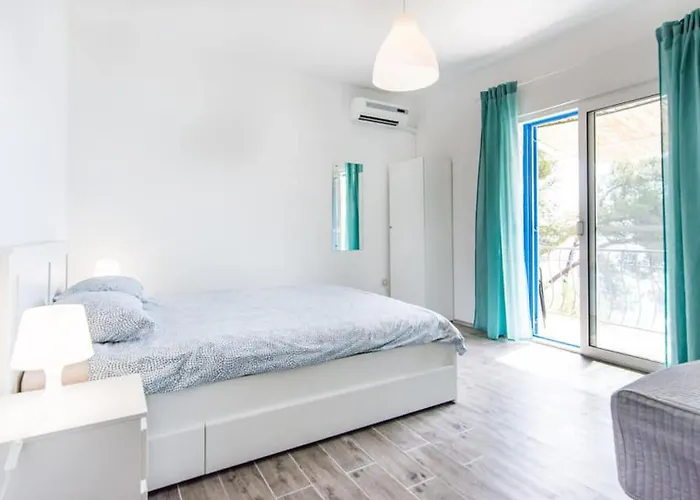 Apartment Mama Roza Mit Blick Auf Wasser By Interhome Pašman