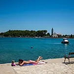 Διαμέρισμα Mama Roza Mit Blick Auf Wasser By Interhome *