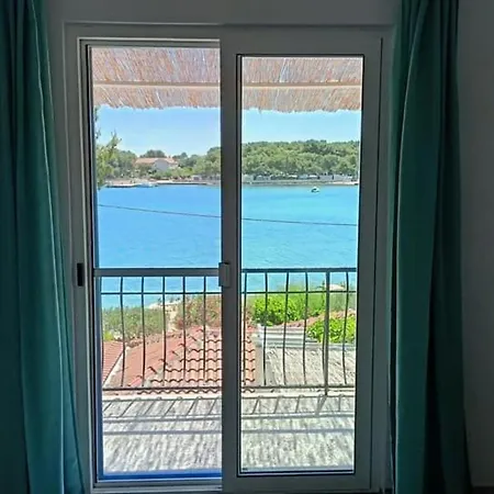 Mama Roza Mit Blick Auf Wasser By Interhome Pašman