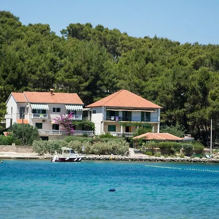 Mama Roza Mit Blick Auf Wasser By Interhome * Pašman