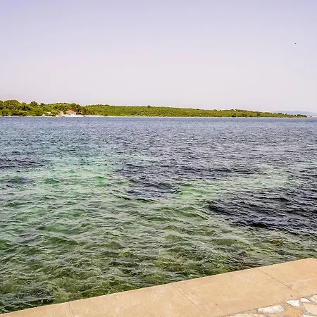 Apartman Mama Roza Mit Blick Auf Wasser By Interhome