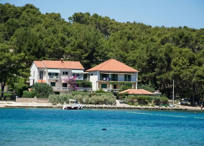 Mama Roza Mit Blick Auf Wasser By Interhome * Пашман