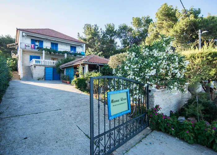 Mama Roza Mit Blick Auf Wasser By Interhome Пашман